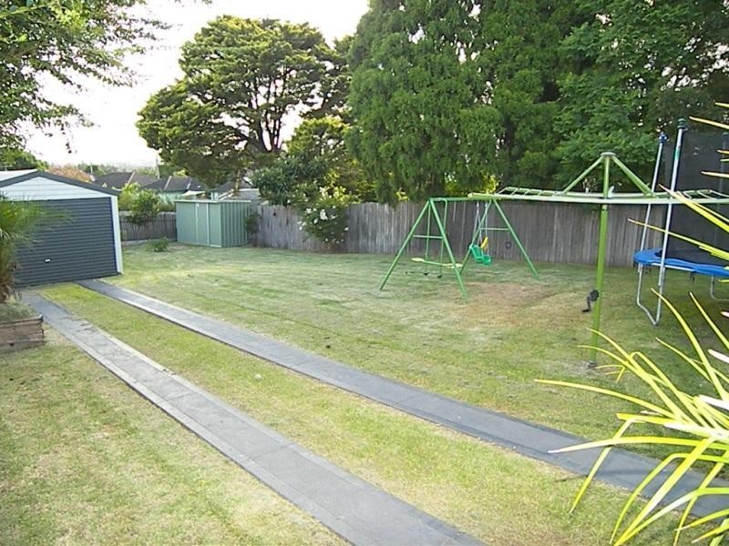 325 Northcliffe Drive, Berkeley NSW 2506