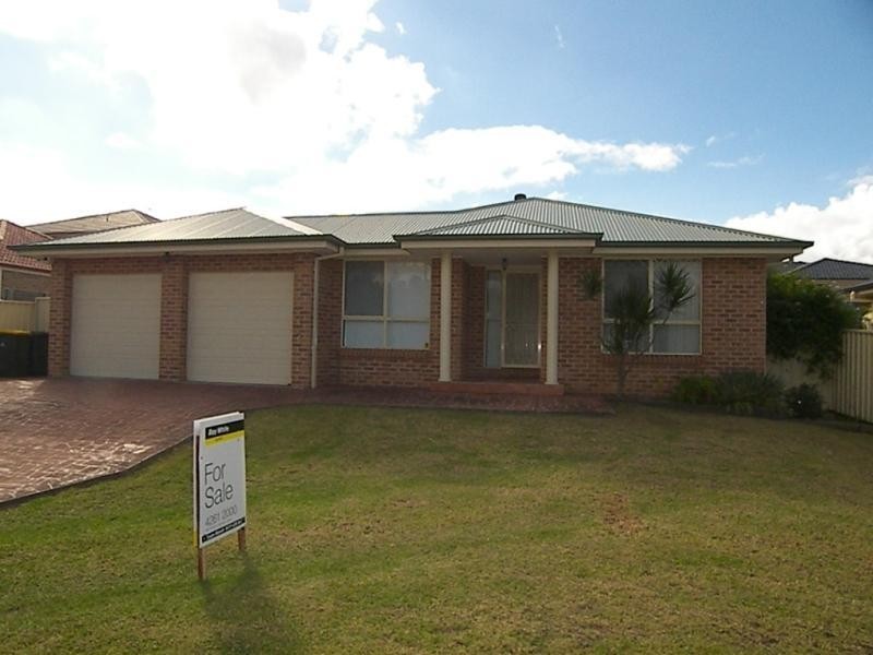 13 Woodside Circuit, Horsley NSW 2530