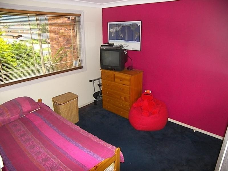 11 Benares Court, Horsley NSW 2530