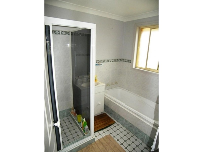 11 Benares Court, Horsley NSW 2530