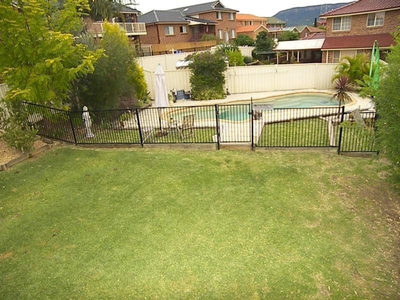 11 Benares Court, Horsley NSW 2530