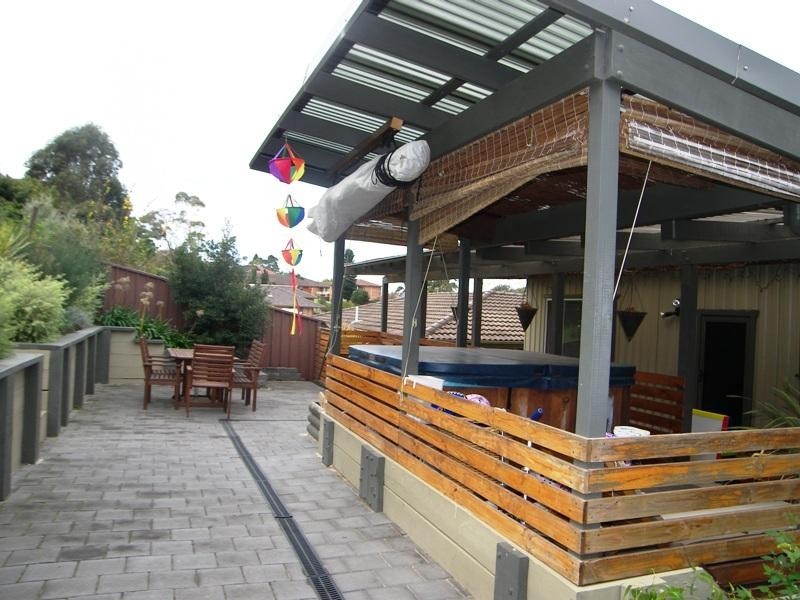 70 Beverley Avenue,, Unanderra NSW 2526