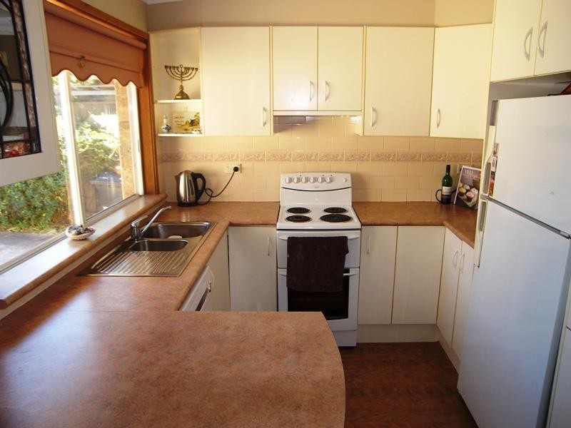 12 Fromholz Crescent, Dapto NSW 2530