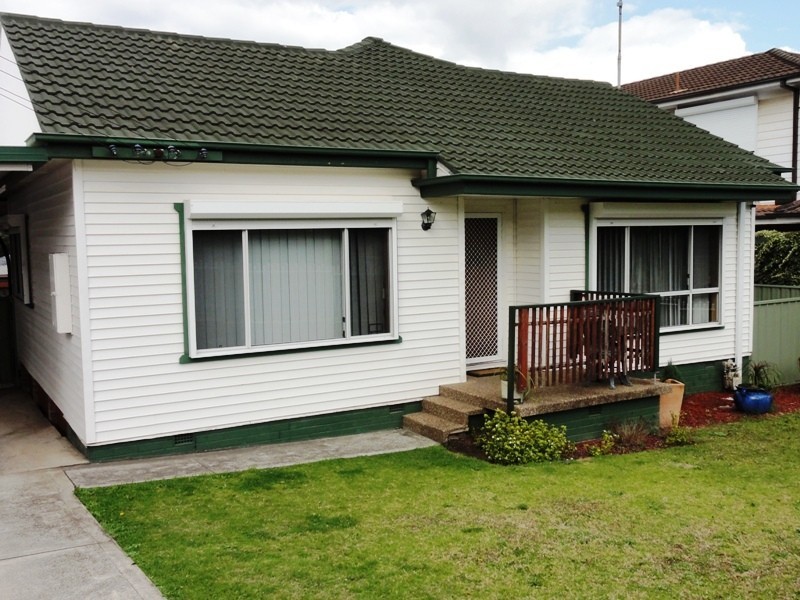 39 Burke Road, Dapto NSW 2530