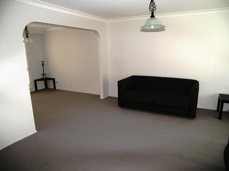 16 Cachia Blvde, Horsley NSW 2530