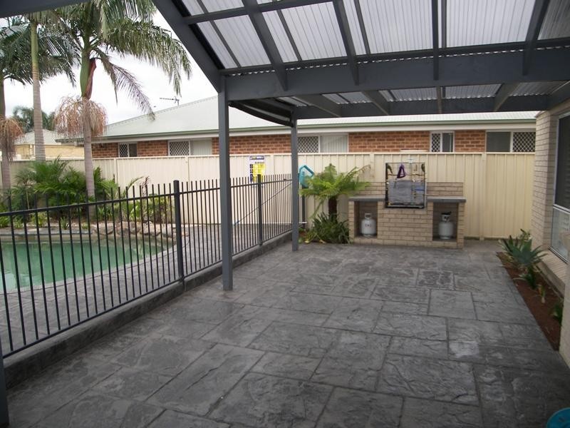 16 Cachia Blvde, Horsley NSW 2530
