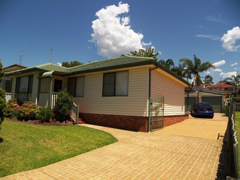 32 Kundle Street, Dapto NSW 2530