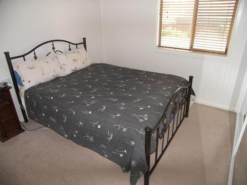 5 Scarf Avenue, Mount Warrigal NSW 2528