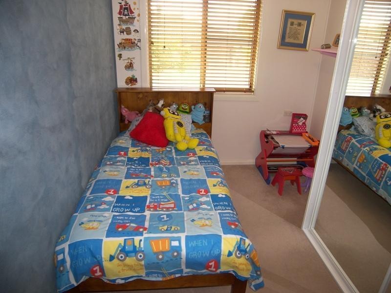 5 Scarf Avenue, Mount Warrigal NSW 2528