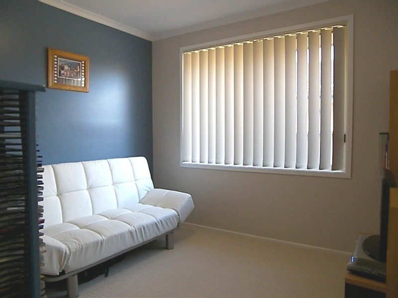 6 Weston Street, Albion Park NSW 2527