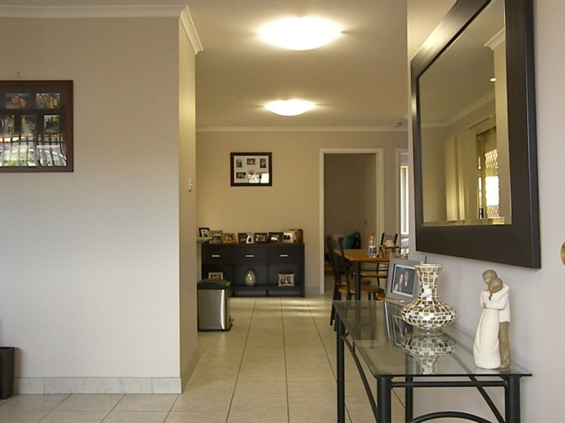 6 Weston Street, Albion Park NSW 2527