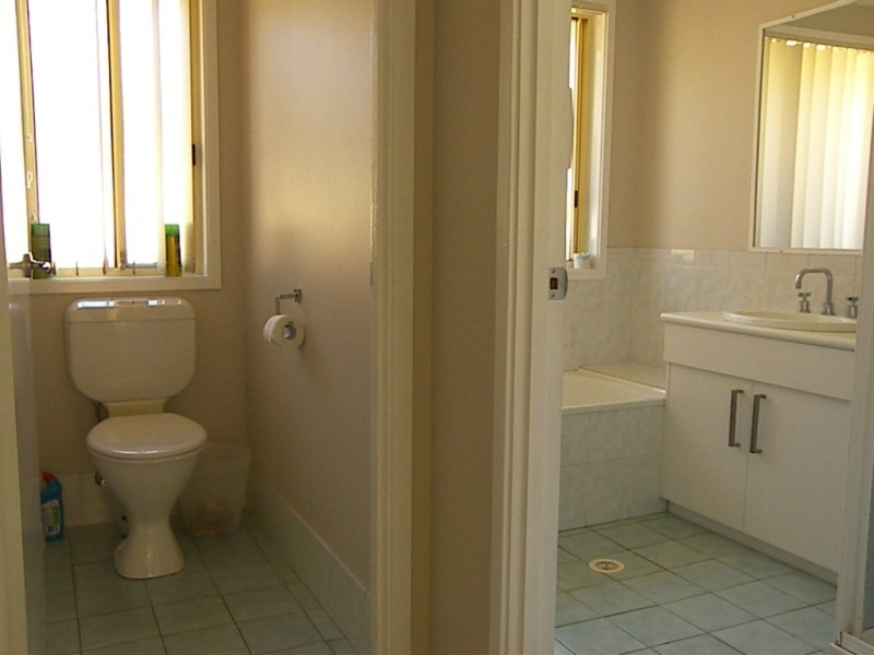 6 Weston Street, Albion Park NSW 2527