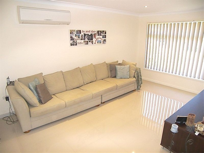 16 Dimond Avenue, Kanahooka NSW 2530