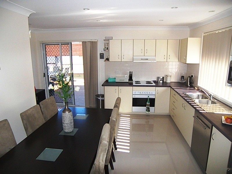 16 Dimond Avenue, Kanahooka NSW 2530