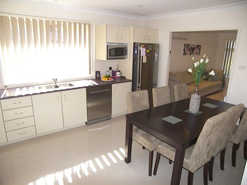 16 Dimond Avenue, Kanahooka NSW 2530