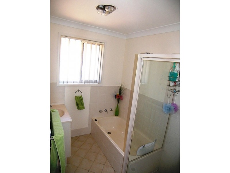 16 Dimond Avenue, Kanahooka NSW 2530