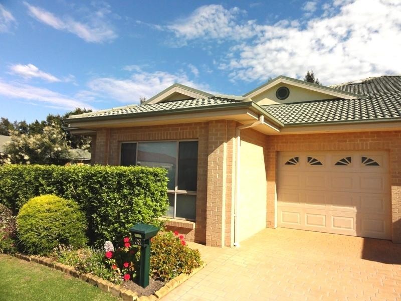 38 Delmont Place, Kanahooka NSW 2530
