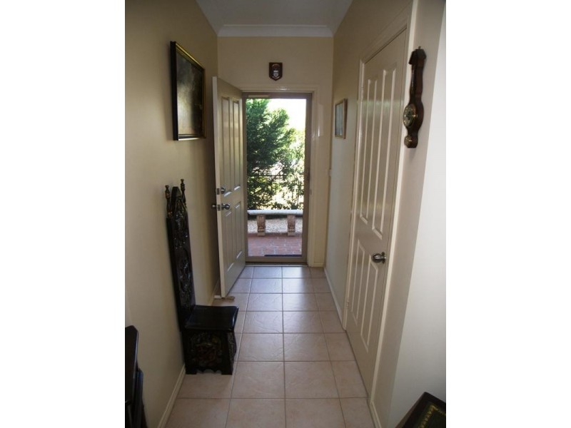 38 Delmont Place, Kanahooka NSW 2530