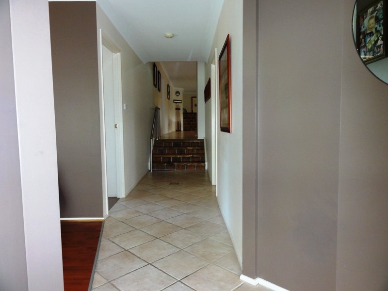 15 Mundoonen Crescent, Horsley NSW 2530