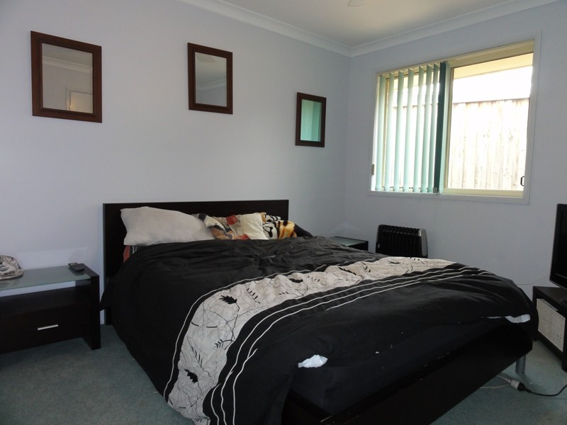 15 Mundoonen Crescent, Horsley NSW 2530