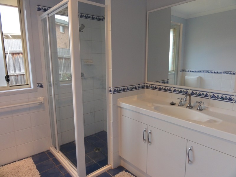 15 Mundoonen Crescent, Horsley NSW 2530