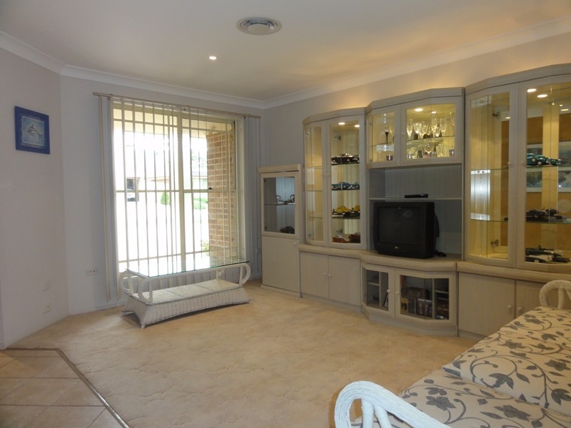 11 Felix Avenue, Horsley NSW 2530