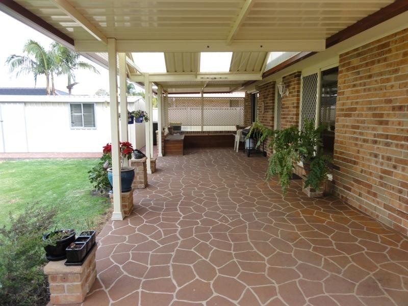 11 Felix Avenue, Horsley NSW 2530