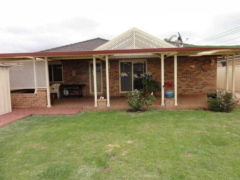11 Felix Avenue, Horsley NSW 2530