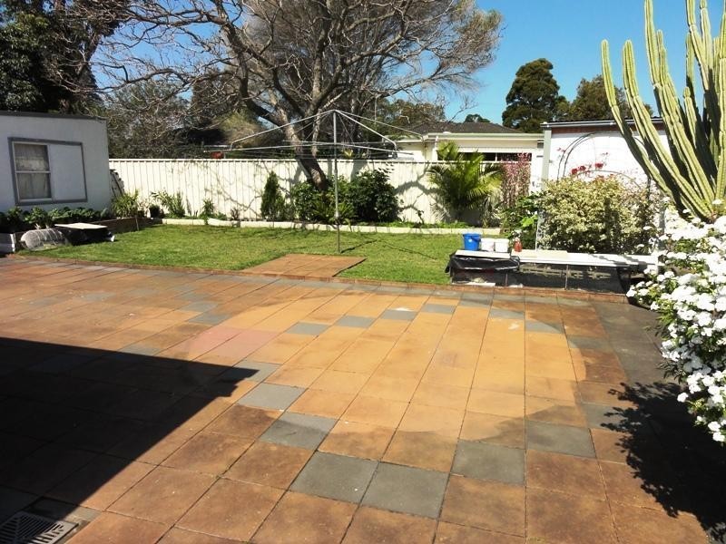 3 Craig Crescent, Dapto NSW 2530