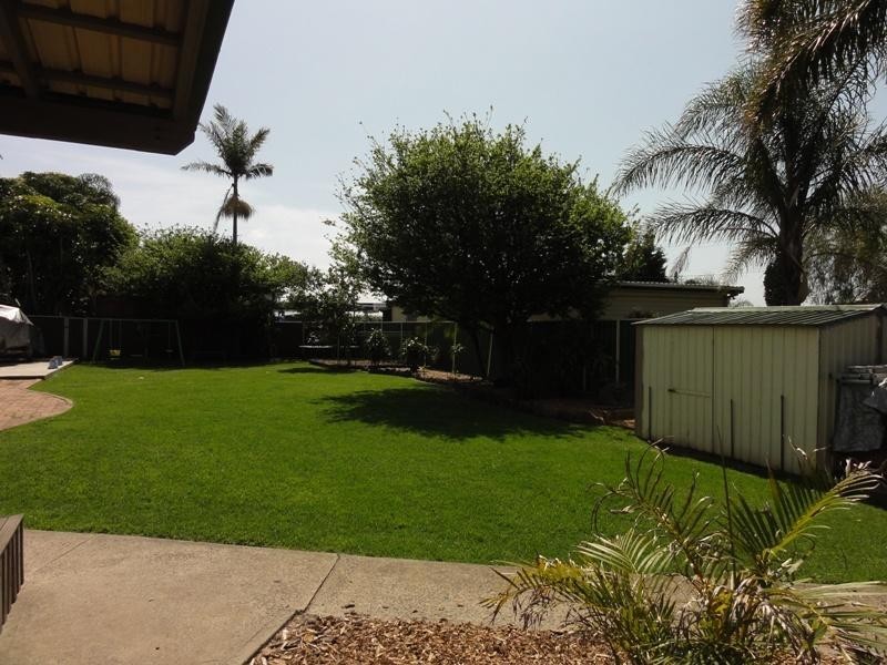 4 The Avenue, Bellambi NSW 2518