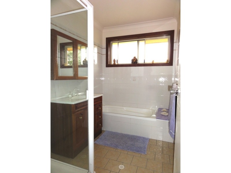 84 Tait Avenue, Kanahooka NSW 2530