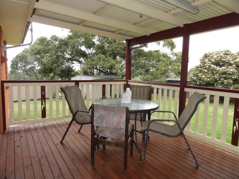 84 Tait Avenue, Kanahooka NSW 2530