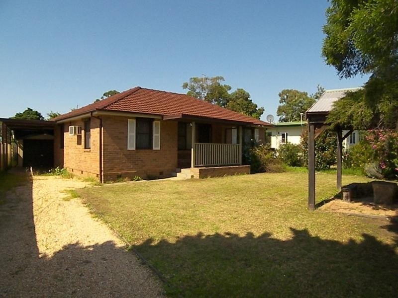 15 Bingara Avenue, Dapto NSW 2530