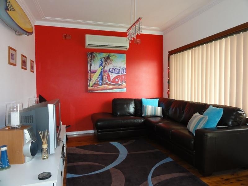 86 Barina Avenue, Lake Heights NSW 2502