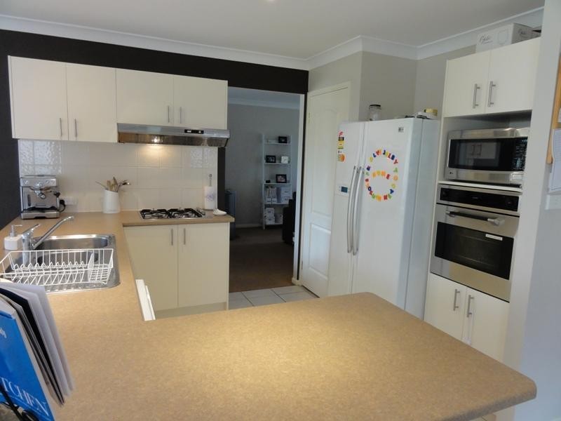 2 Riverpark Way, Horsley NSW 2530