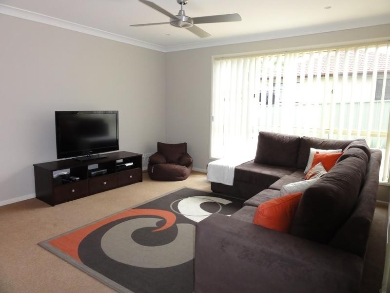 2 Riverpark Way, Horsley NSW 2530