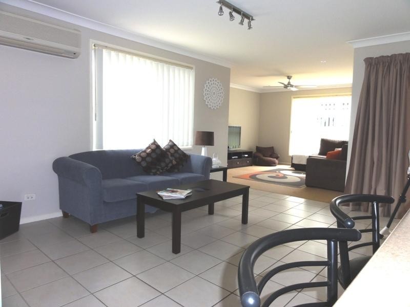 2 Riverpark Way, Horsley NSW 2530