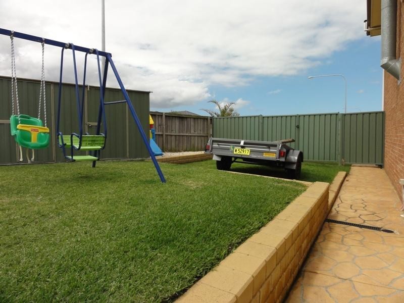 2 Riverpark Way, Horsley NSW 2530