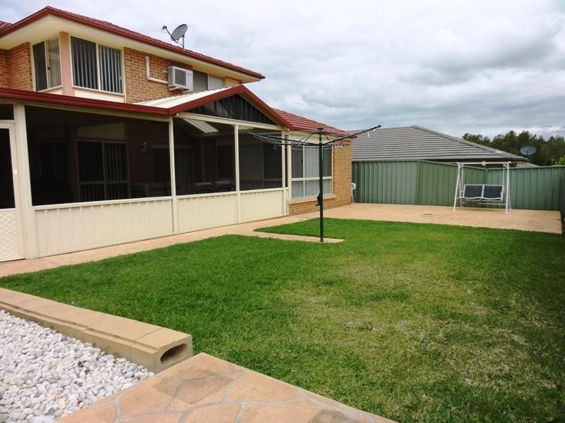 2 Riverpark Way, Horsley NSW 2530