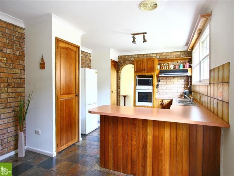 2 Meehan Close, Horsley NSW 2530