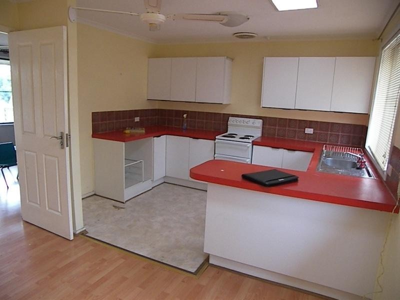 83 Stanley Avenue, Farmborough Heights NSW 2526