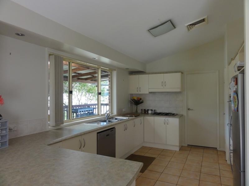 2 Dombarton Place,, Horsley NSW 2530