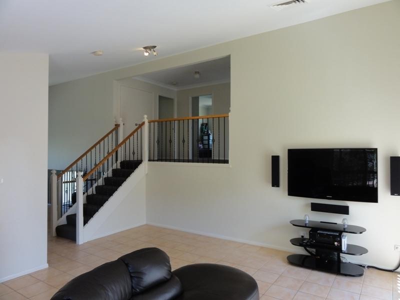 2 Dombarton Place,, Horsley NSW 2530