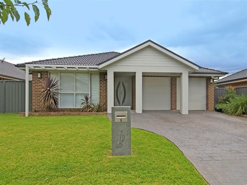 3 Athanlin Avenue, Haywards Bay NSW 2530