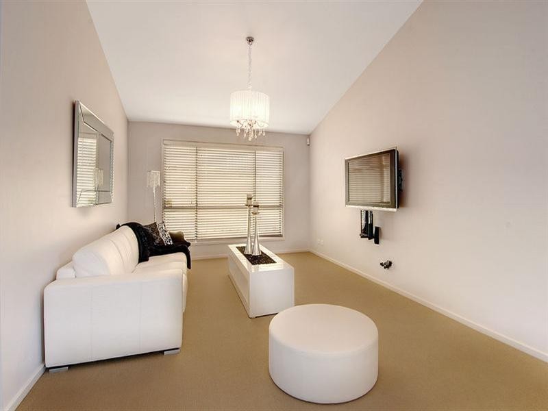 38 Ashburton Drive, Albion Park NSW 2527