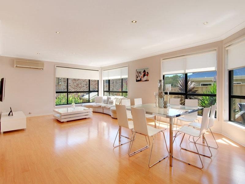 38 Ashburton Drive, Albion Park NSW 2527