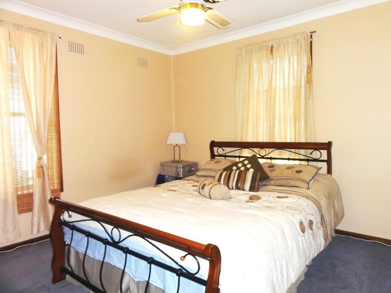 12 Byamee Street, Dapto NSW 2530