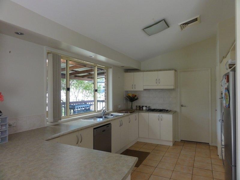 2 Dombarton Place,, Horsley NSW 2530