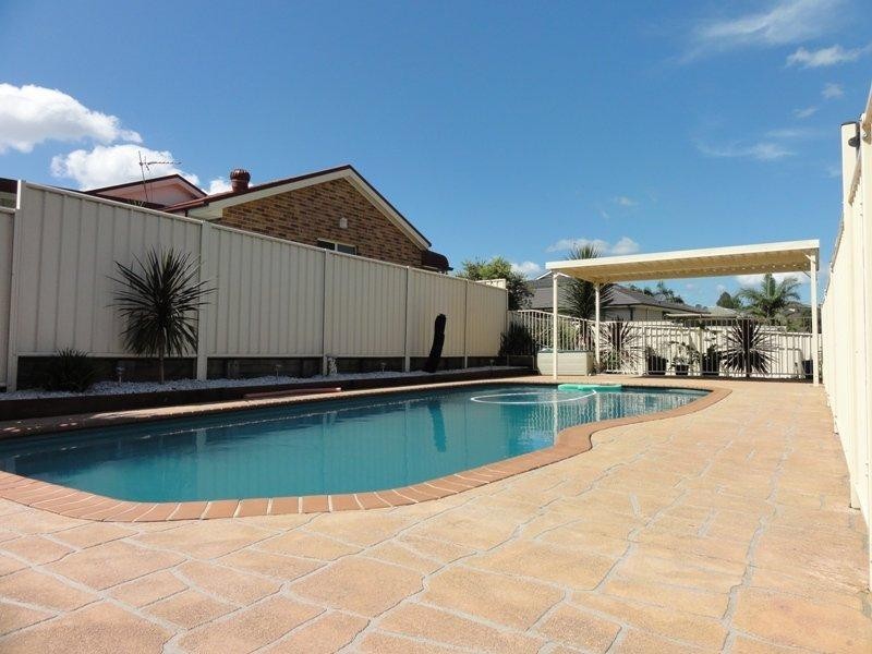 2 Dombarton Place,, Horsley NSW 2530