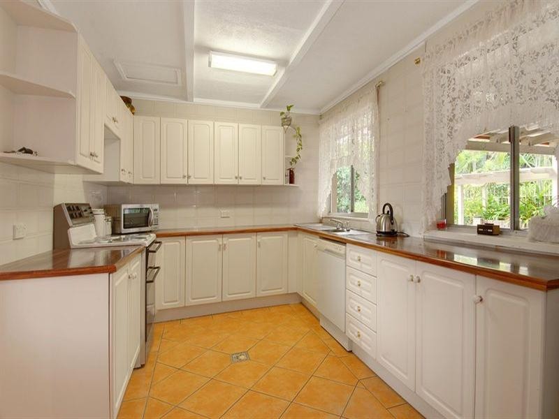 16 COMPTON Street, Dapto NSW 2530